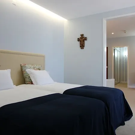 Crisol Tres Pastorinhos 호텔 3*